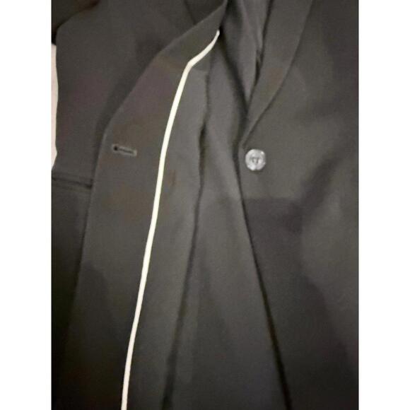 Blazer - Picture 8 of 12